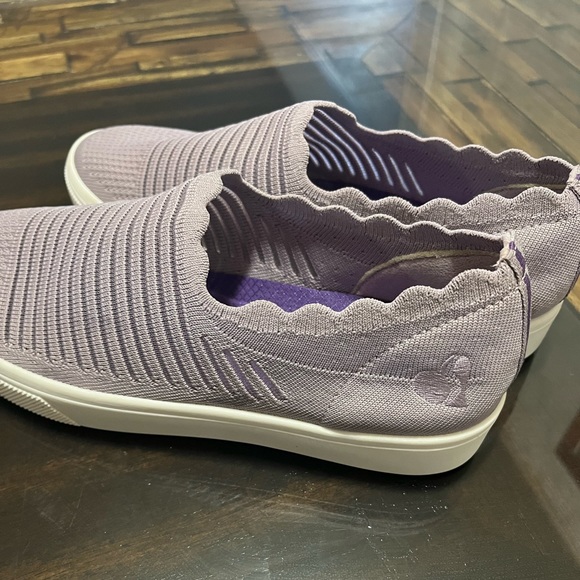 Skechers With Air-Cooled Memory Form Platform Shoes Size 9 - Picture 3 of 11